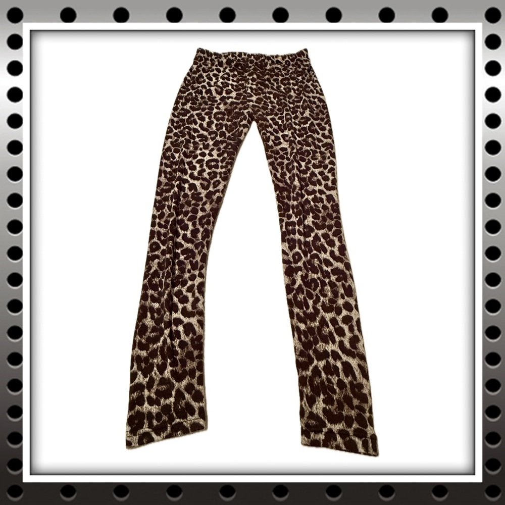 Women's thin legging - pajama pants - long underwear. Leopard. Size large.